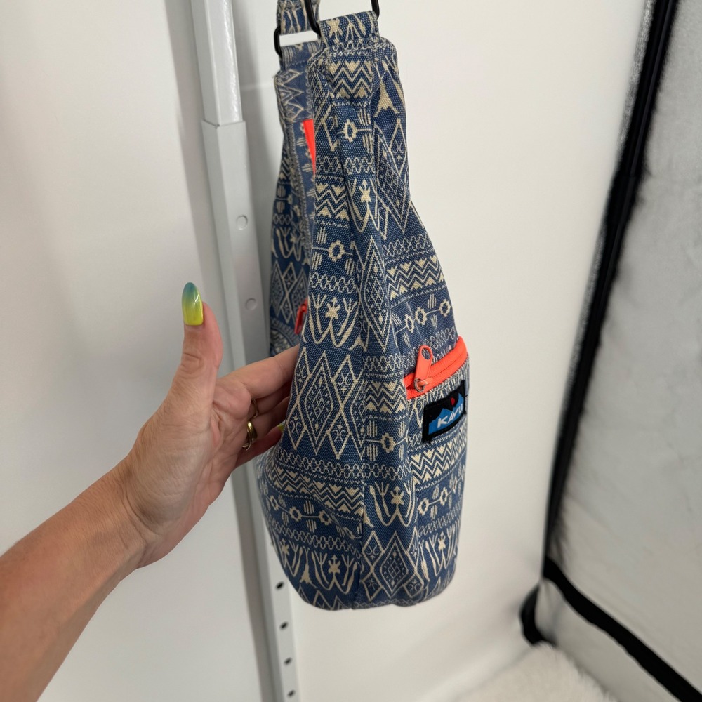 KAVU Sydney Satchel Crossbody Bag Blue Orange Tribal Geometric Canvas One Size - Picture 3 of 12